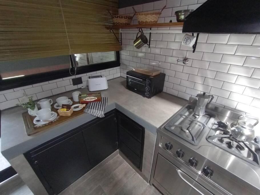 דירות Luis Guillon Escala Ezeiza Loft Con Desayuno מראה חיצוני תמונה