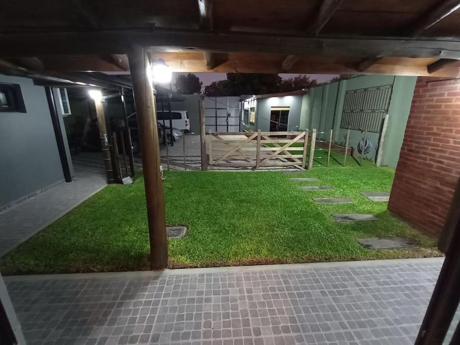 דירות Luis Guillon Escala Ezeiza Loft Con Desayuno מראה חיצוני תמונה